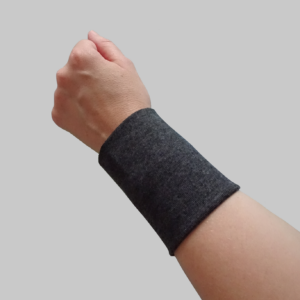 Ein elastisches Armband zum Fixieren von Redatern in anthrazit.