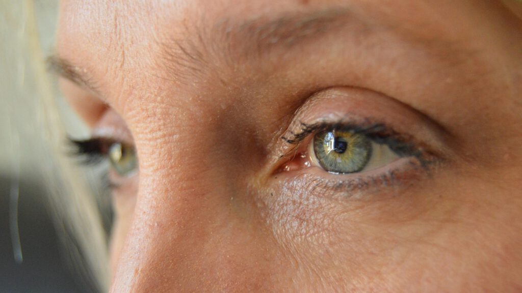 Nahaufnahme der Augen einer Frau